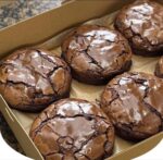 Tastes Like a Fudge Brownie Eats Like a Cookie